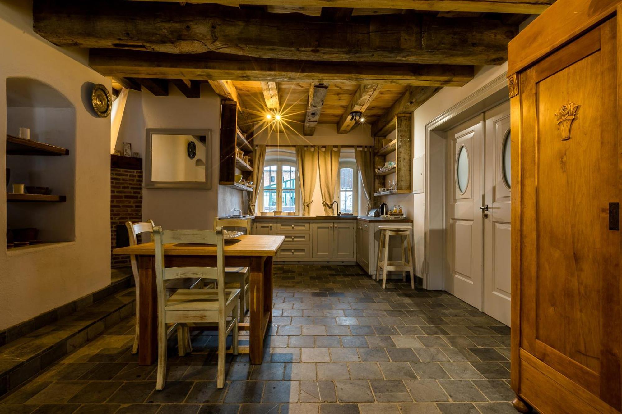 Bed and Breakfast Gosciniec Pod Zajacem Oleśnica Esterno foto