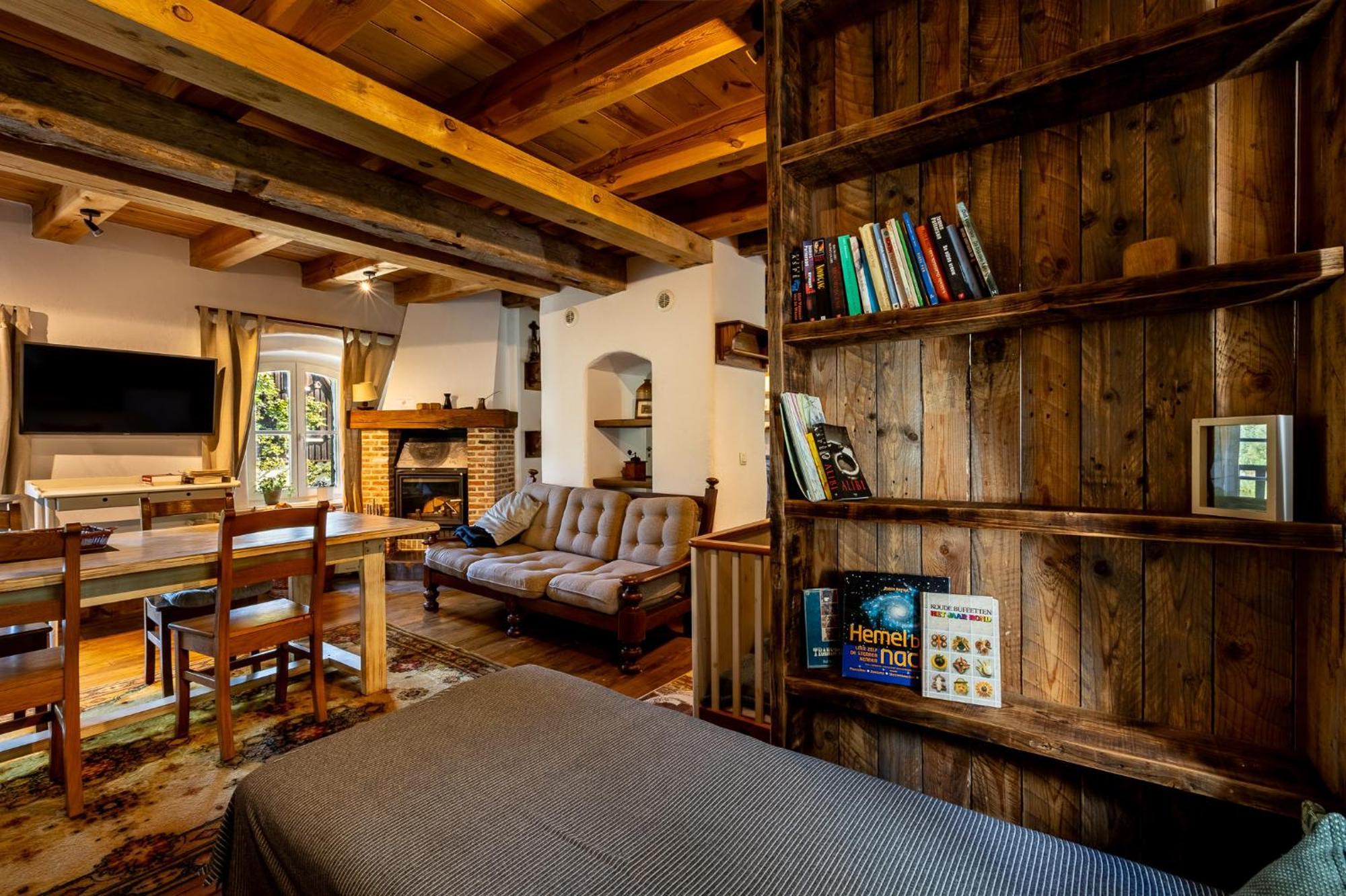 Bed and Breakfast Gosciniec Pod Zajacem Oleśnica Esterno foto