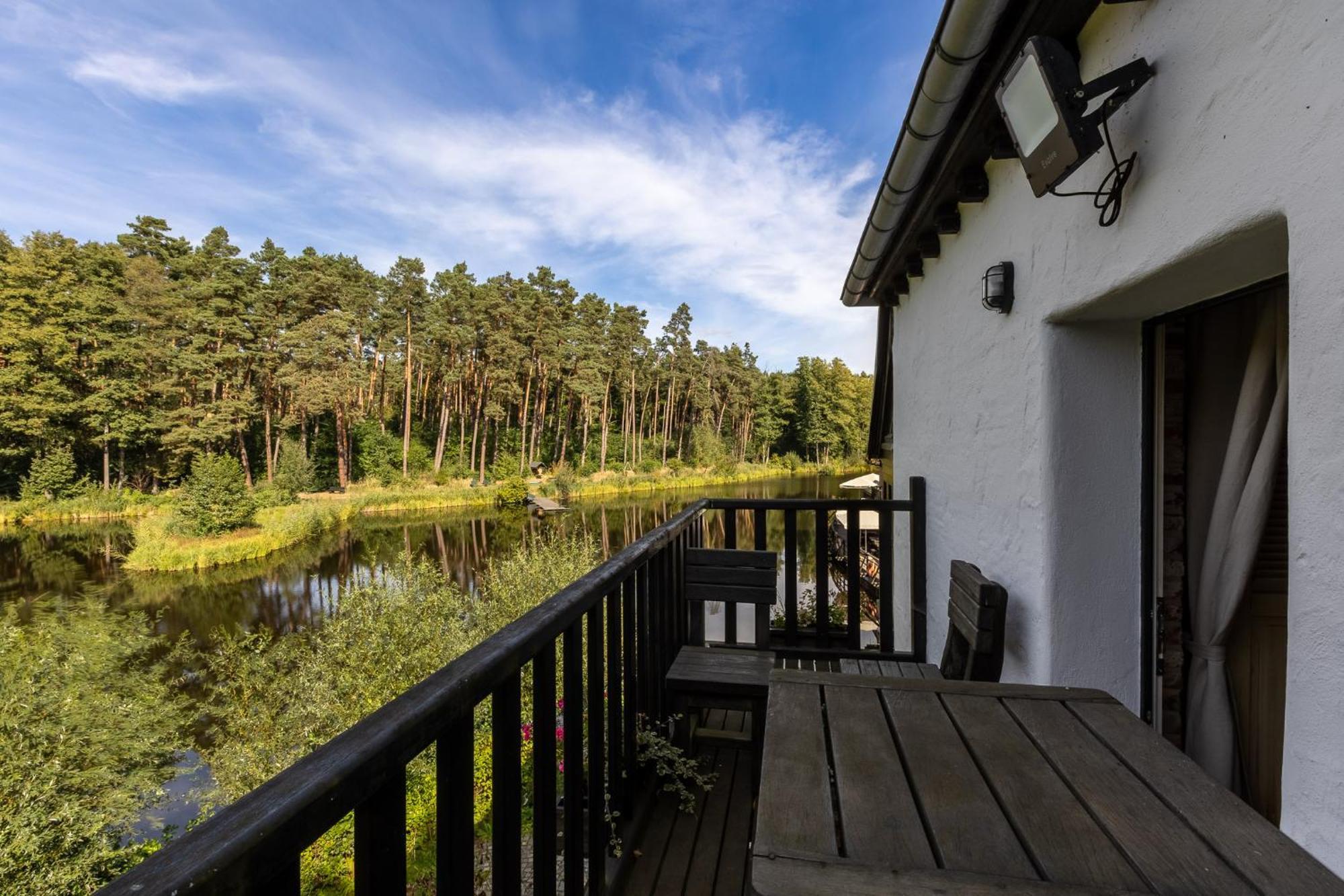 Bed and Breakfast Gosciniec Pod Zajacem Oleśnica Esterno foto