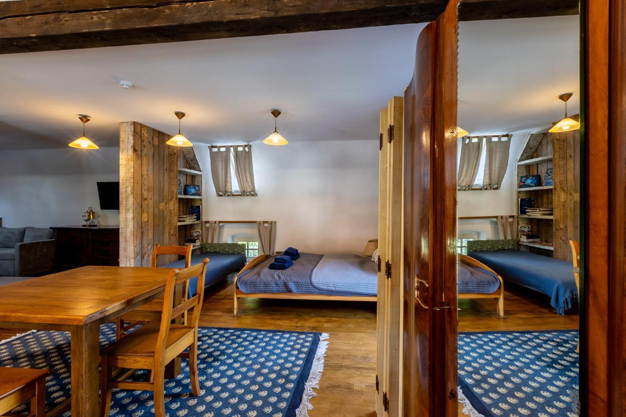 Bed and Breakfast Gosciniec Pod Zajacem Oleśnica Esterno foto