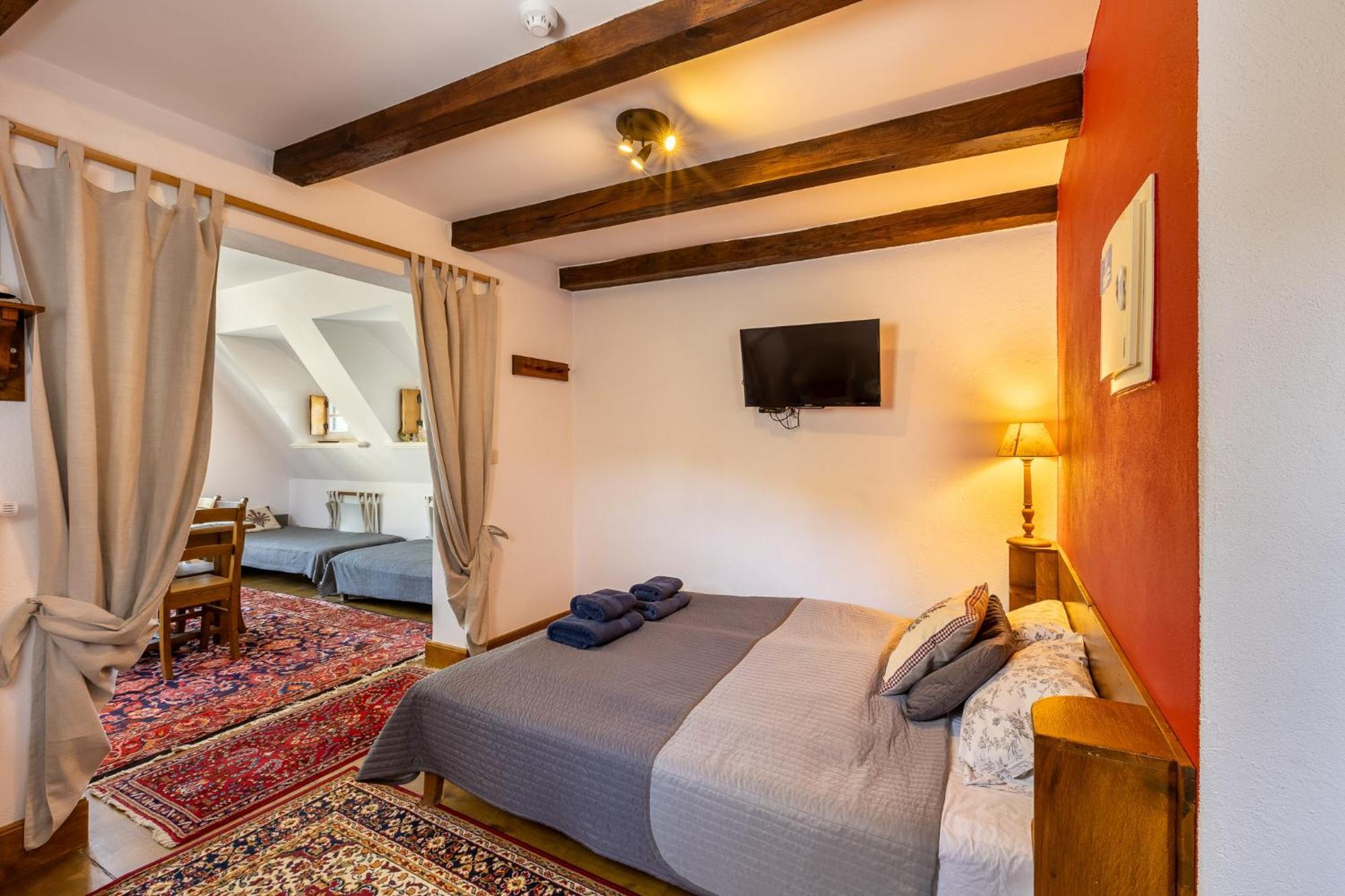 Bed and Breakfast Gosciniec Pod Zajacem Oleśnica Esterno foto
