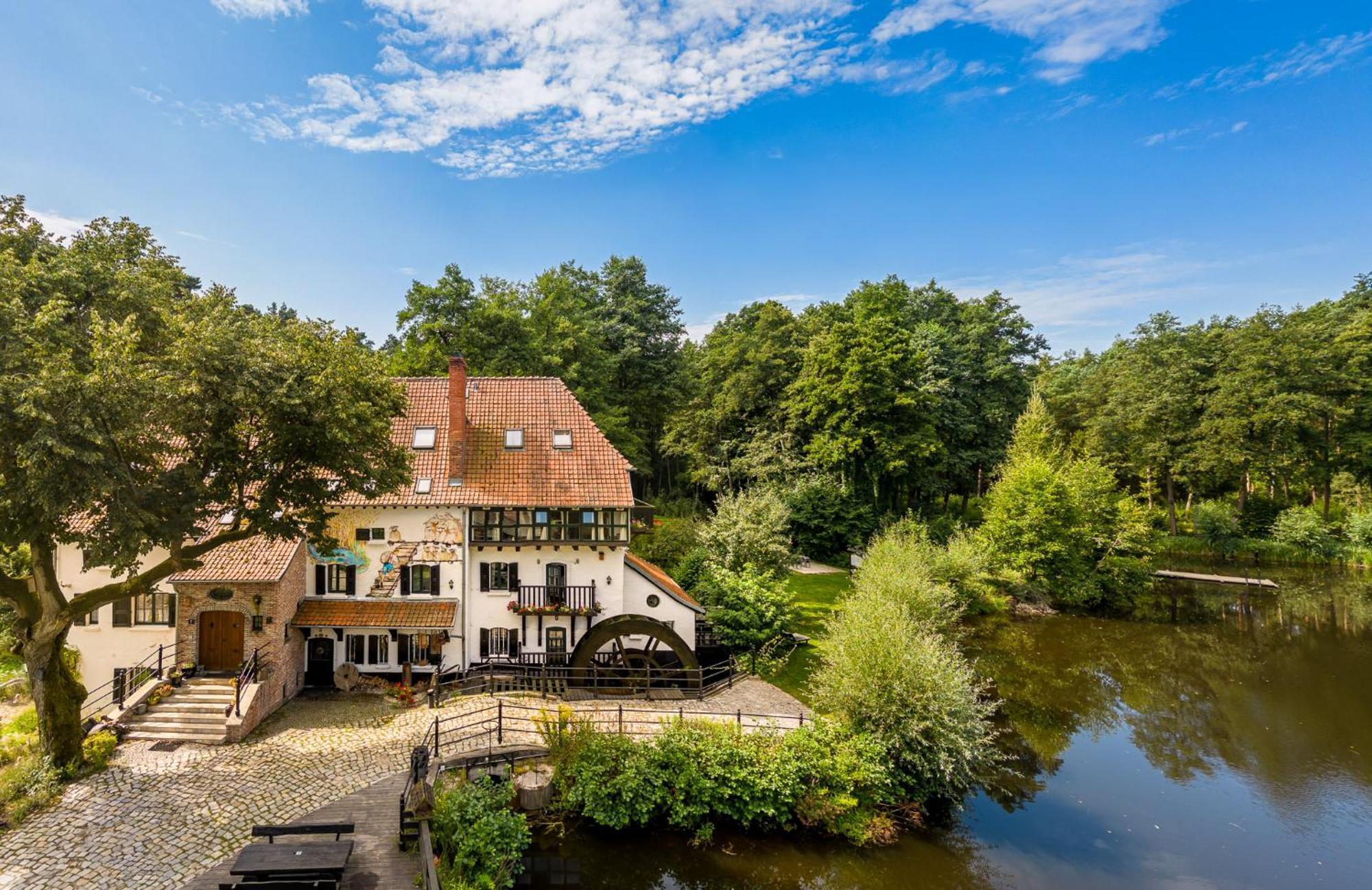 Bed and Breakfast Gosciniec Pod Zajacem Oleśnica Esterno foto